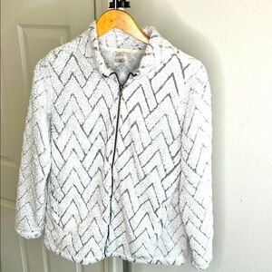 St. John’s Bay active petite medium zip up jacket Patterened Pockets